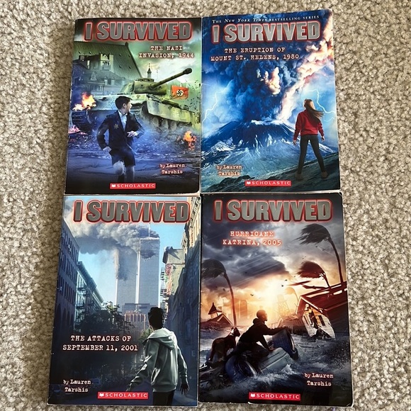 Set of 14 I Survived… Books - Picture 7 of 10
